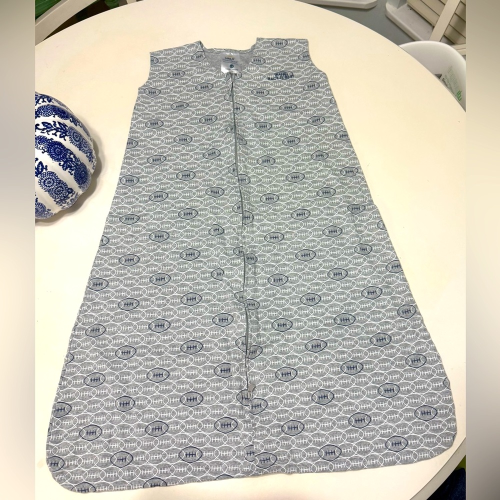 Halo Sleep Sack Large 12 to 18 mths 100%
Cotton Football Print